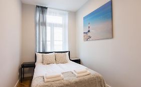 Luxury Apartments Nearto Main Square